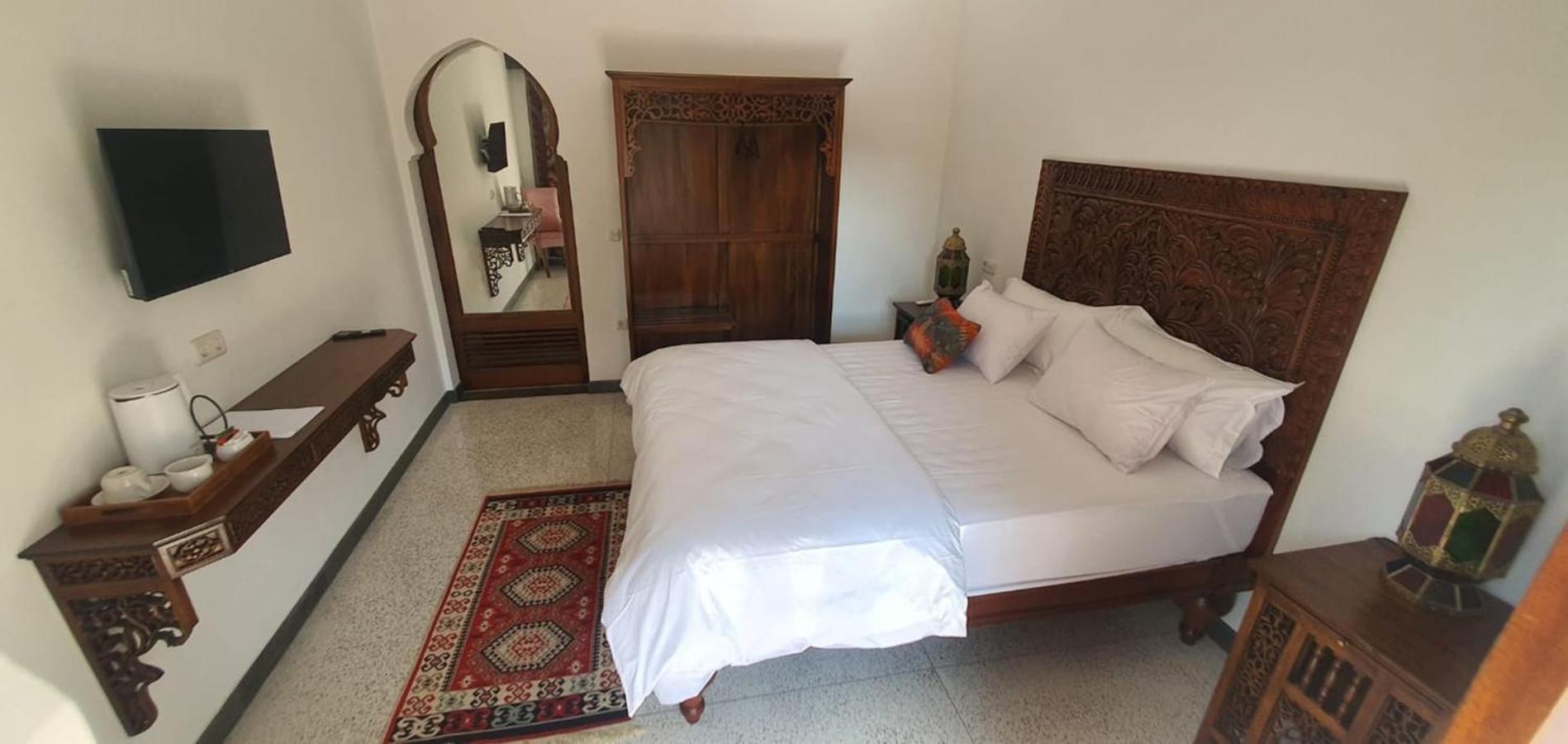 Blue Garden Boutique Hotel Jepara Buitenkant foto