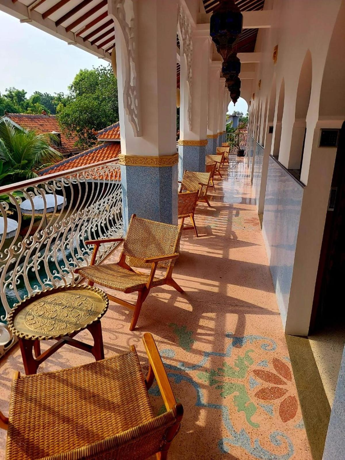 Blue Garden Boutique Hotel Jepara Buitenkant foto