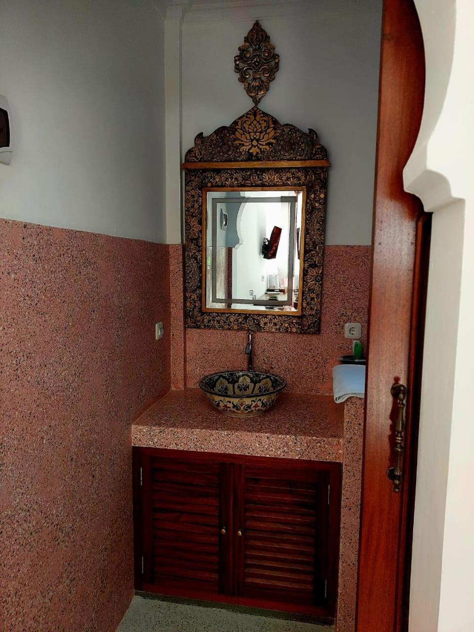 Blue Garden Boutique Hotel Jepara Buitenkant foto